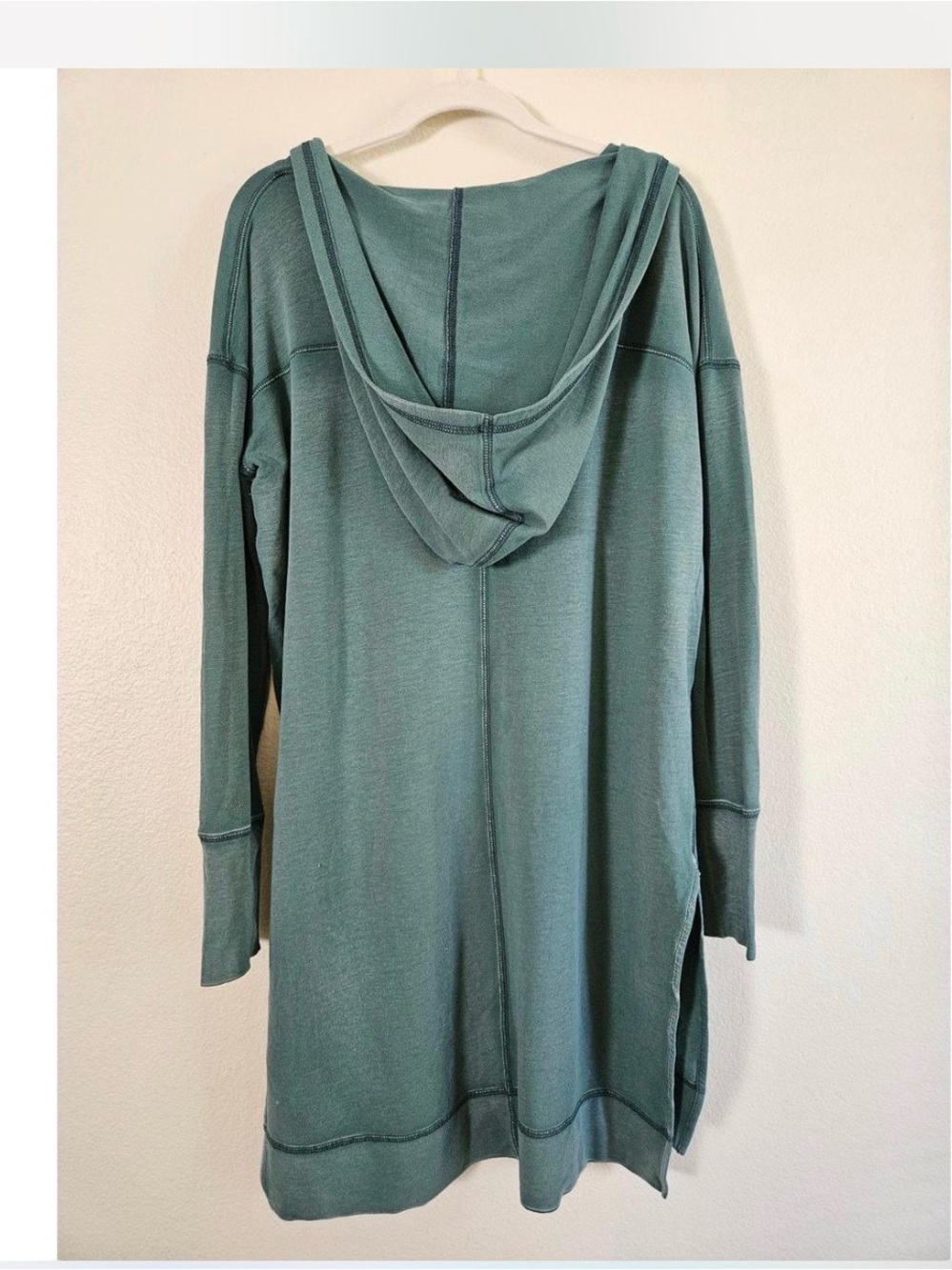 Free People Queen of Hearts Tunic
Sweatshirt Green Size Large High Low - Picture 4 of 7